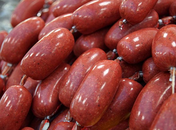 سوسیس هلندی با ادویه ملایم و طعمی متعادل